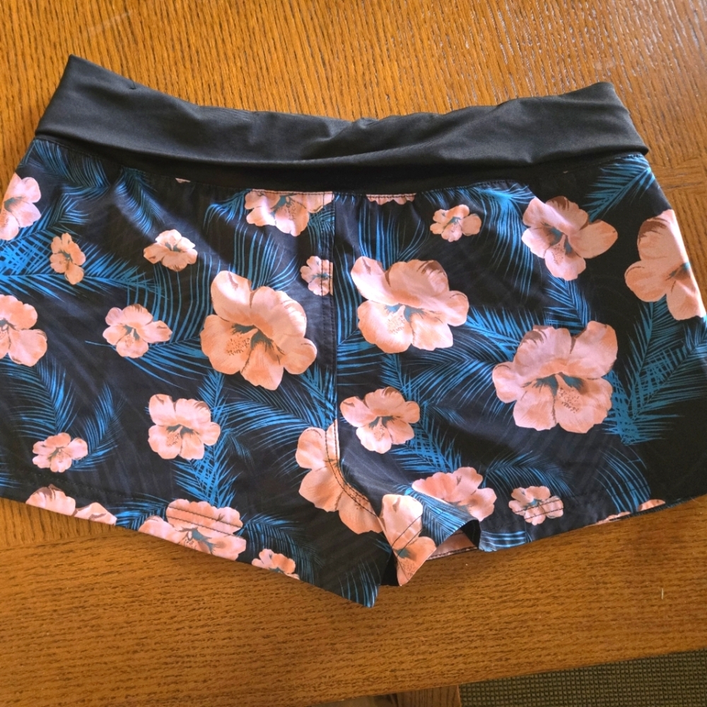 Floral Print Women's Board Shorts